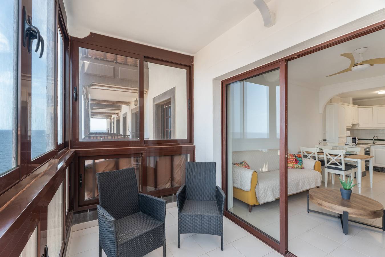 Ganze Wohnung, Urlaub 'Atlantic 2 Amazing View' mit Meerblick, Gemeinschaftspool und Wi-Fi in Costa del Silencio, Arona