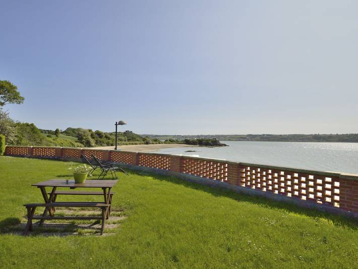 Location de vacances pour 6 personnes, avec terrasse et jardin à Hillion - 2