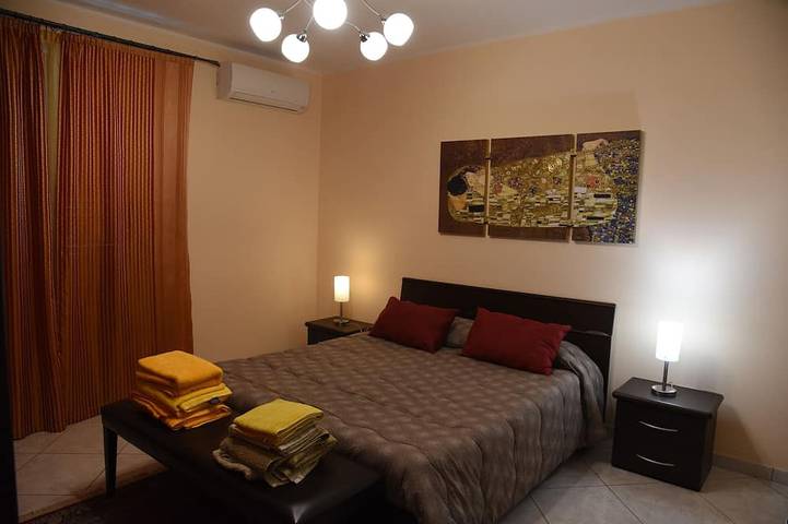 Moderne Und Gemütliche Wohnung In Der Nähe Des Meeres Von Recanati in Giardini-Naxos, Messina Provinz
