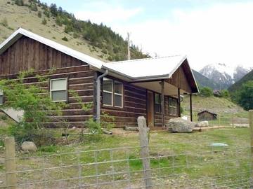 Chalet for 4 Guests in Custer Gallatin National Forest, Montana, Picture 3