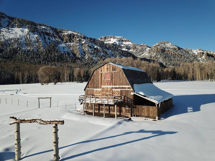 Bed and breakfast for 21 people in Colorado