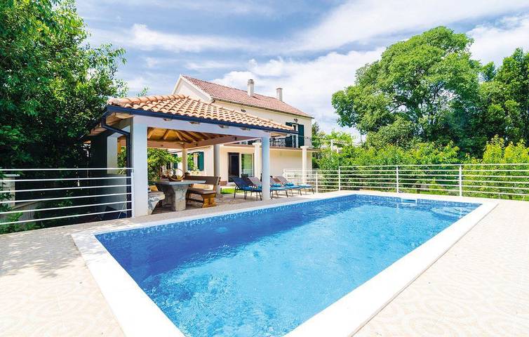 Ferienhaus für 8 Personen, mit Garten