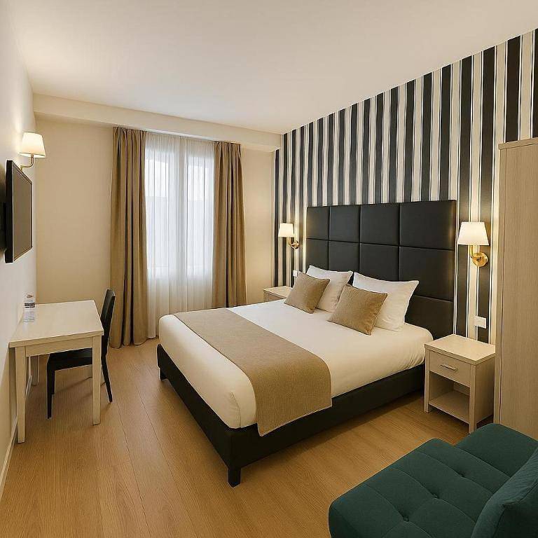 Superior Queen Room in Thoiry, Yvelines