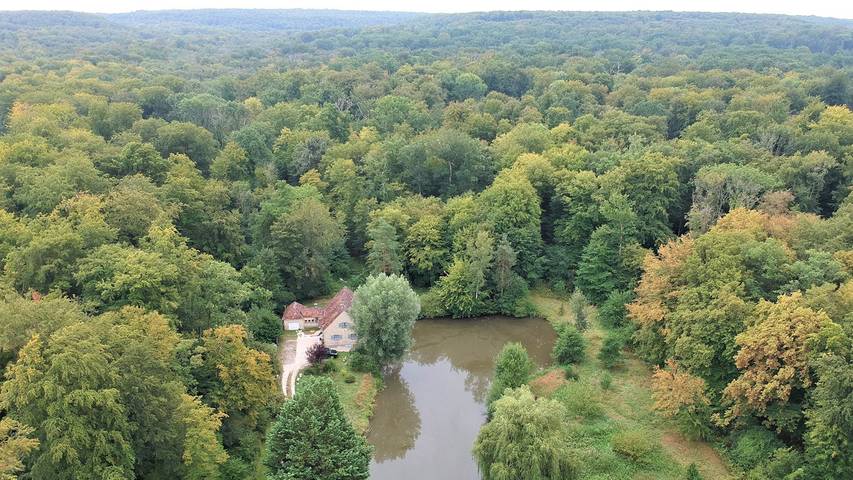 Gîte pour 15 personnes, avec balcon ainsi que vue sur le lac et jardin