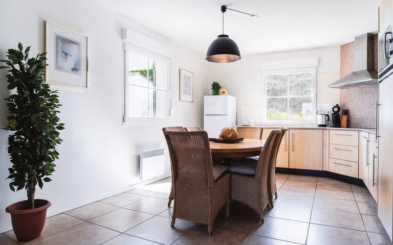 Gîte pour 6 personnes, avec piscine à Tourouzelle - 3