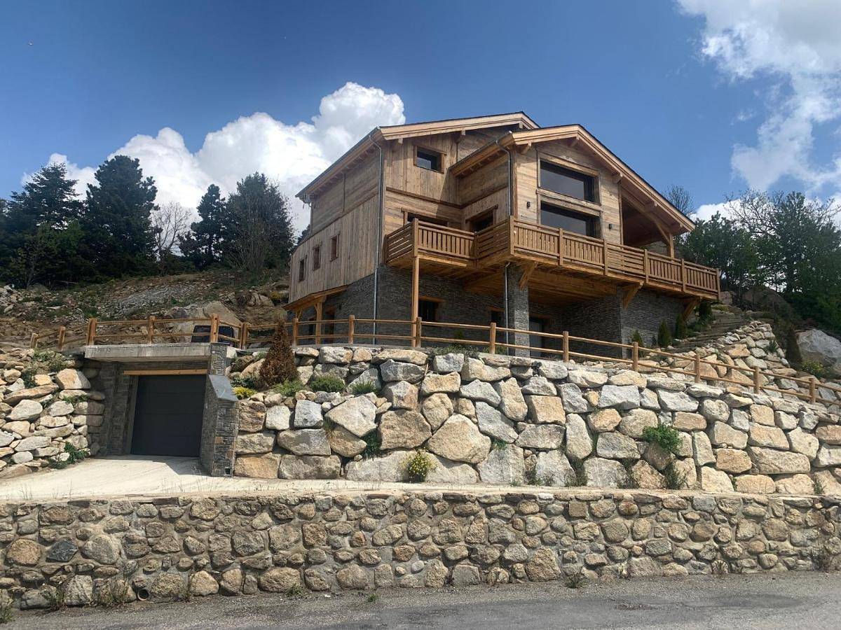 Chalet in Font-Romeu-Odeillo-Via, Parque Natural Regional de los Pirineos Catalanes