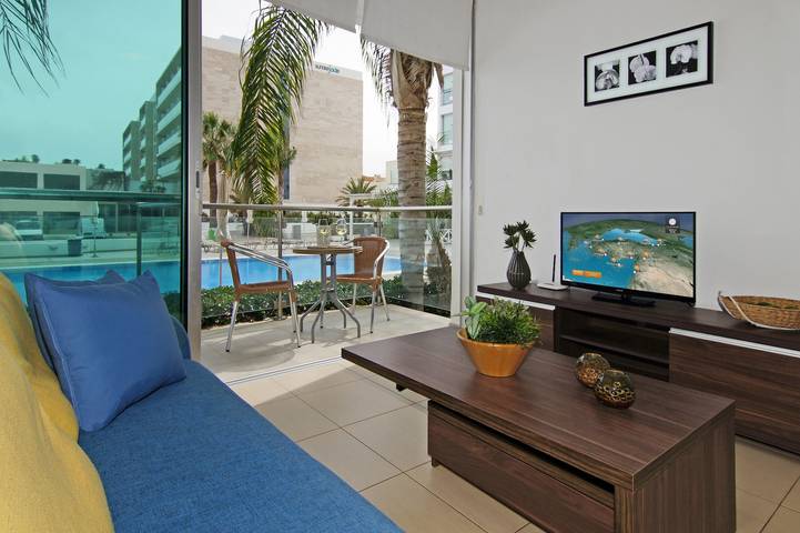 Ganze Wohnung, Ferienwohnung für 4 Personen mit Pool in Protaras, Südzypern