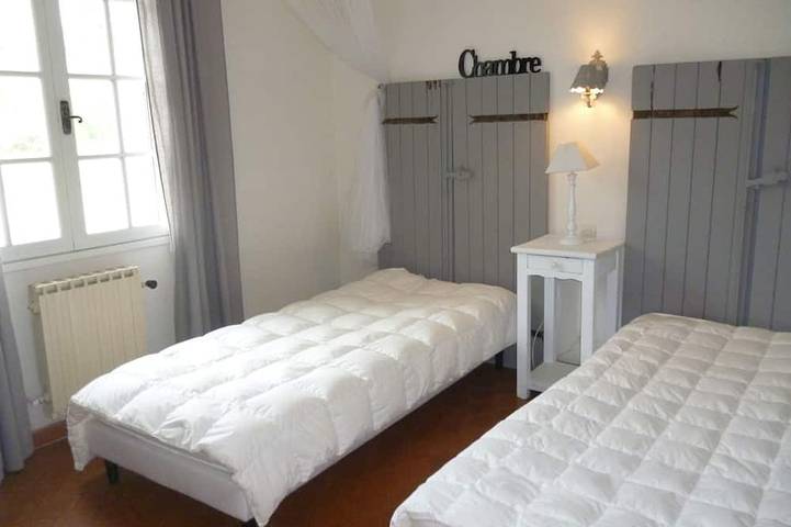 Location de vacances pour 6 personnes, avec jardin à Roussas - 3