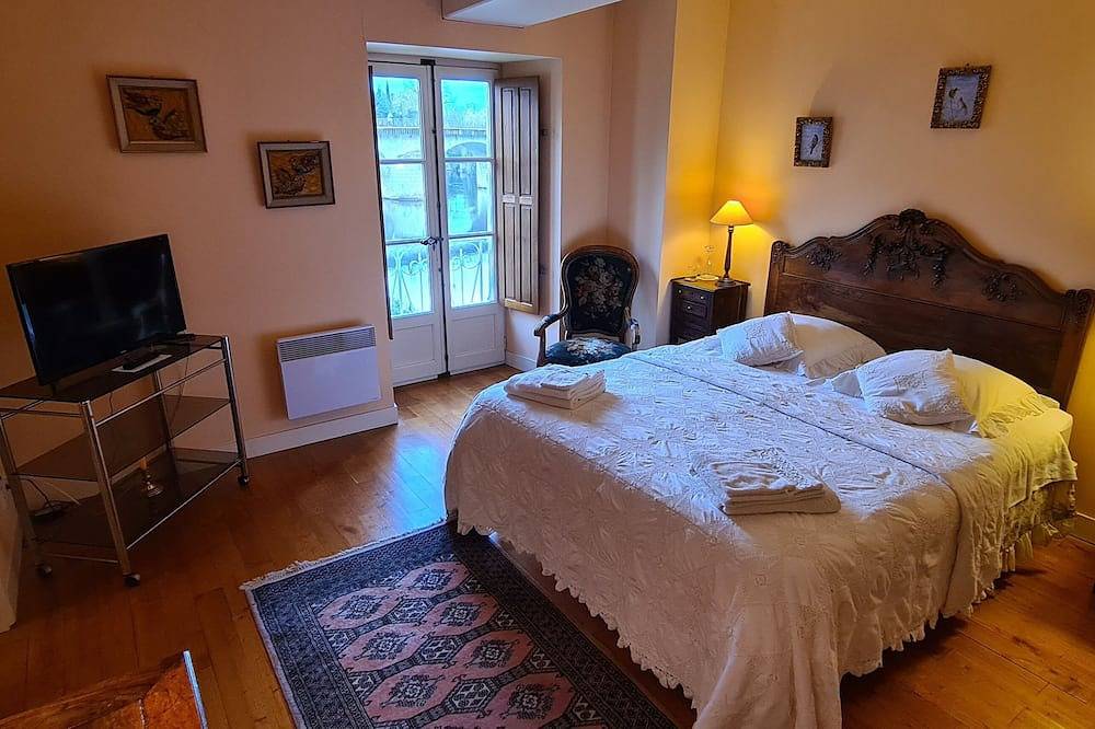 Un loft 4* dans une ancienne Meunerie, avec vue sur la Charente et sa campagne in Mansle, Charente