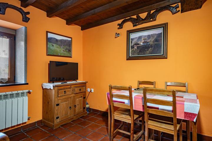 Casa Rural Ricao mit Bergblick, privater Terrasse und Wlan in Cangas de Onís, Costa Verde (Spanien)