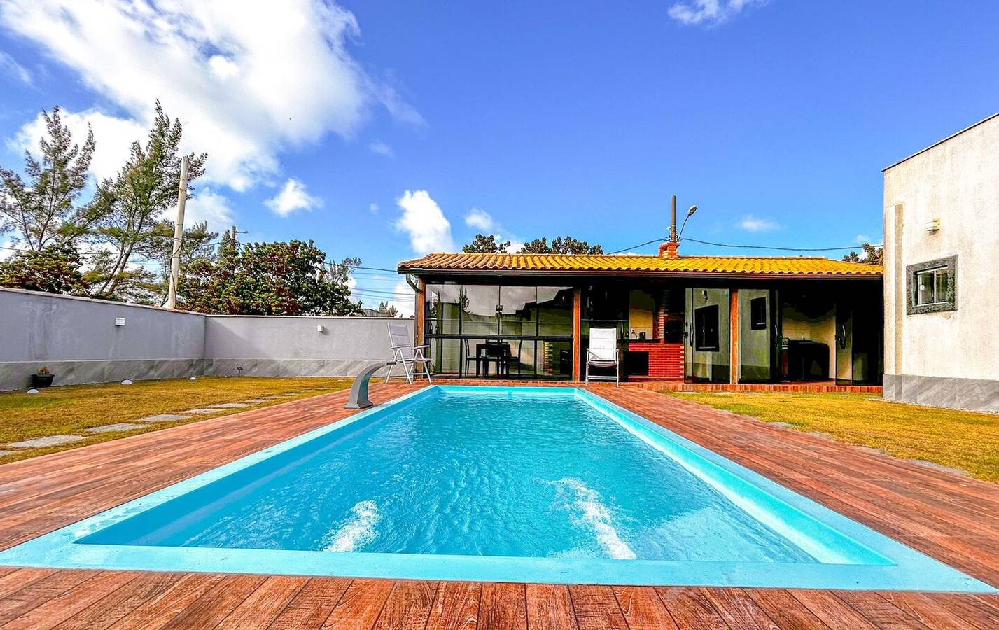 Casa a poucos metros da Praia do Coral - Cabo Frio in Unamar, Cabo Frio