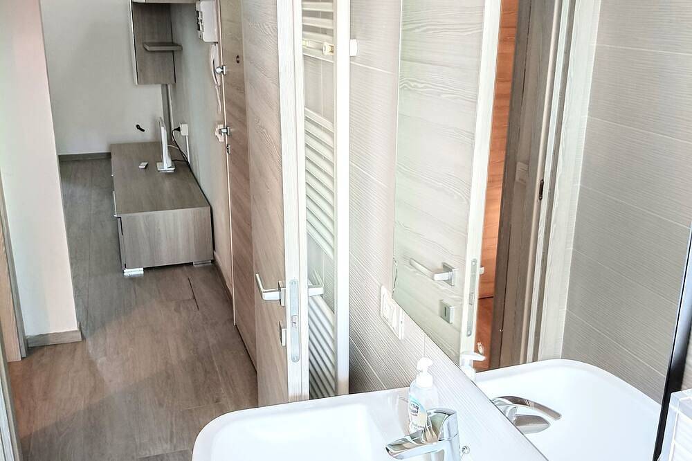 Apartamento entero, New 2-bedroom apartment between Modena and Maranello (Ferrari) in Módena, Provincia de Módena
