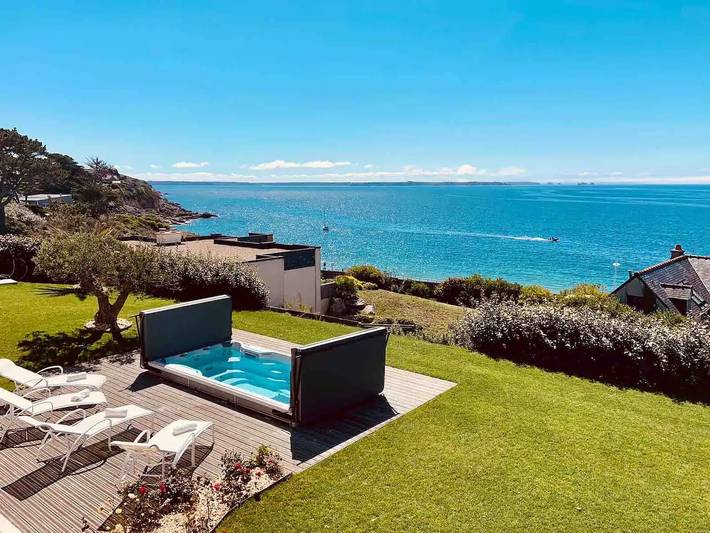 Location de vacances pour 12 personnes, avec jardin ainsi que jacuzzi et piscine, animaux acceptés à Locmaria-Plouzané - 2