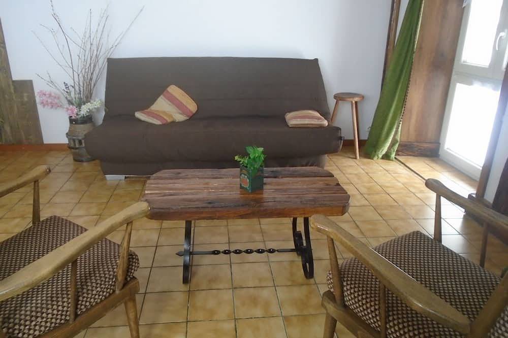 Apartamento entero, Antigua granja reformada con vistas al lago y al valle. in Gérardmer, Parque natural regional de los Ballons des Vosges