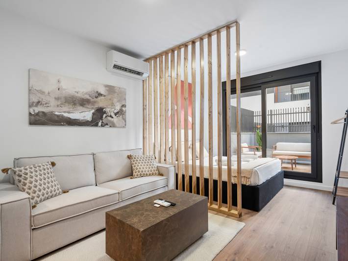 Apartamento de vacaciones para 4 personas, con jardín además de terraza y piscina - 1