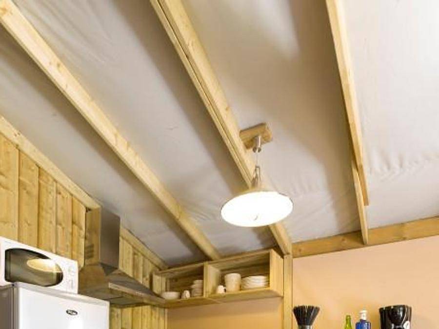 Flower Camping Le Bel Air - Chalet 5 personnes - Sweetflower Confort 43m² - 2 chambres - Tv + draps + serviettes + terrasse semi-couverte de 11m² 4/5 pers in La Flotte, Île de Ré