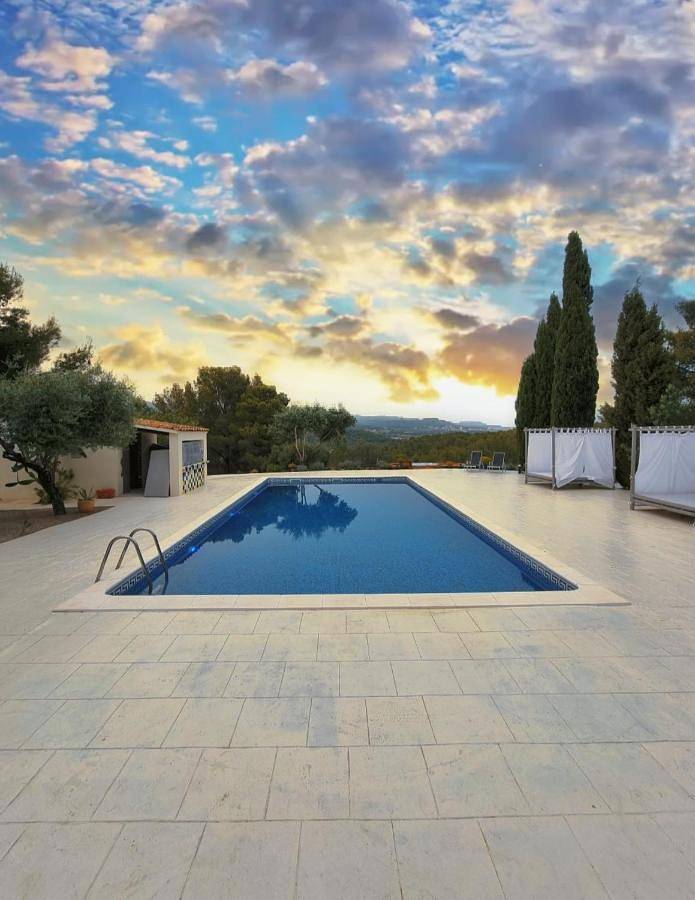 Chalet para 15 personas, con Balcón y Jacuzzi además de Terraza y Jardín en Provincia de Tarragona - 2