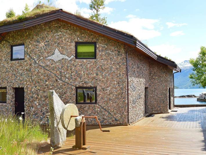 Ferienhaus für 10 Personen, mit Pool und Whirlpool sowie Terrasse, kinderfreundlich in Nesset - 2