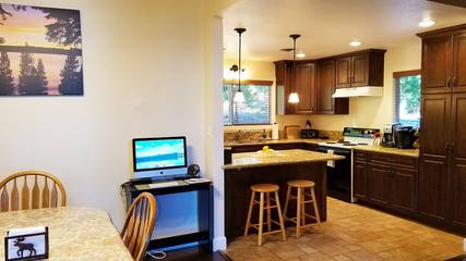 Vacation House for 10 Guests in Lake Almanor, Plumas County, Picture 1