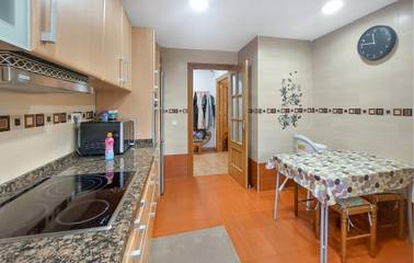 Holiday Apartment for 7 People in Fuengirola Centre, Fuengirola, Photo 3