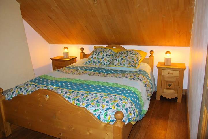 Location de vacances pour 5 personnes, avec terrasse ainsi que piscine et jardin, animaux acceptés à Carlucet - 2