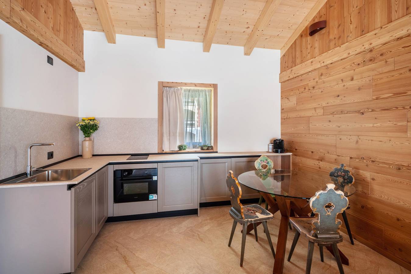 Appartamento intero, Appartamento 'Noah Suites Panna' con vista montagna, giardino in comune e Wi-Fi in Vigo di Fassa, San Giovanni di Fassa
