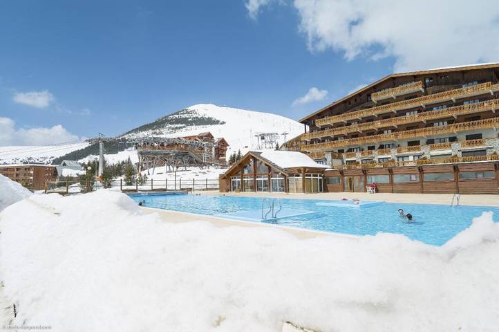 Appart’hôtel pour 2 personnes, avec Balcon et Terrasse ainsi que Piscine et Sauna