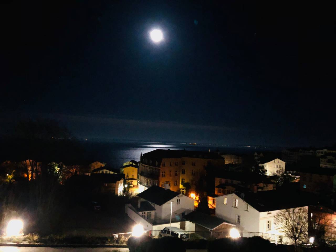 Apartamento entero, Apartamento vacacional "Villa Bella Vista - Meerblick 6" con vistas al mar, balcón y Wi-Fi in Sassnitz, Parque Nacional de Jasmund