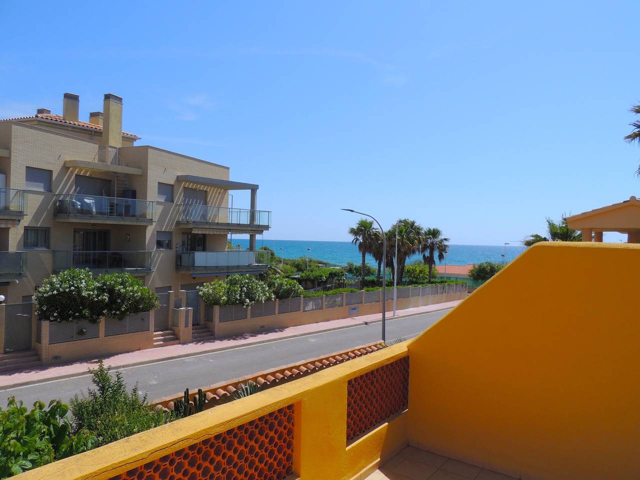 Maison de vacances pour 8 personnes avec terrasse in Alcalà de Xivert, Costa del Azahar