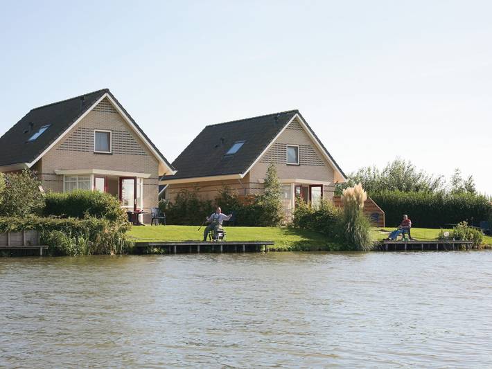 Ferienhaus für 6 Personen, mit Garten und Terrasse sowie Pool, kinderfreundlich in Medemblik - 4