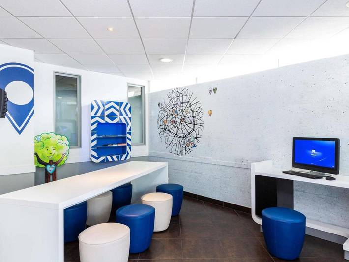 Hôtel pour 3 personnes, avec vue et terrasse, animaux acceptés dans Île de France - 2