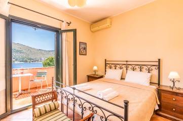 Villa voor 8 Personen in Kassiopi, Corfu, Afbeelding 4