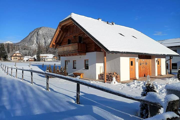 Chalet für 4 Personen, mit Garten und Balkon in Mauterndorf