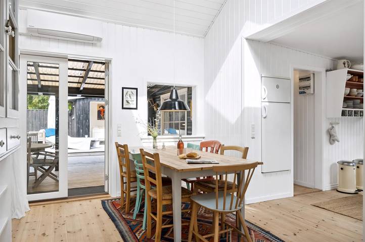 4 bedroom pet friendly home in Højby in Gudmindrup Lyng, Højby