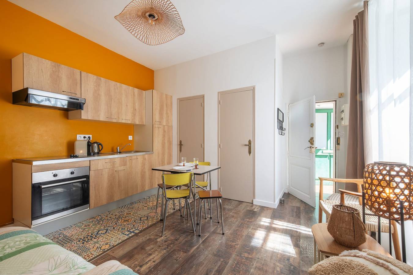 Estudio entero, Le Rousseau - Petfriendly - Wifi - Tv in Laval, Mayenne (desambiguación)