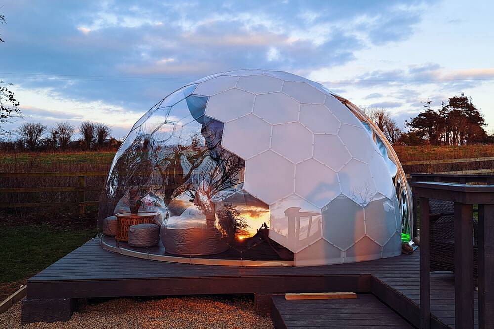Burren Glamping Dome - 1 bed lux stay pets welcome in Boston, County Clare