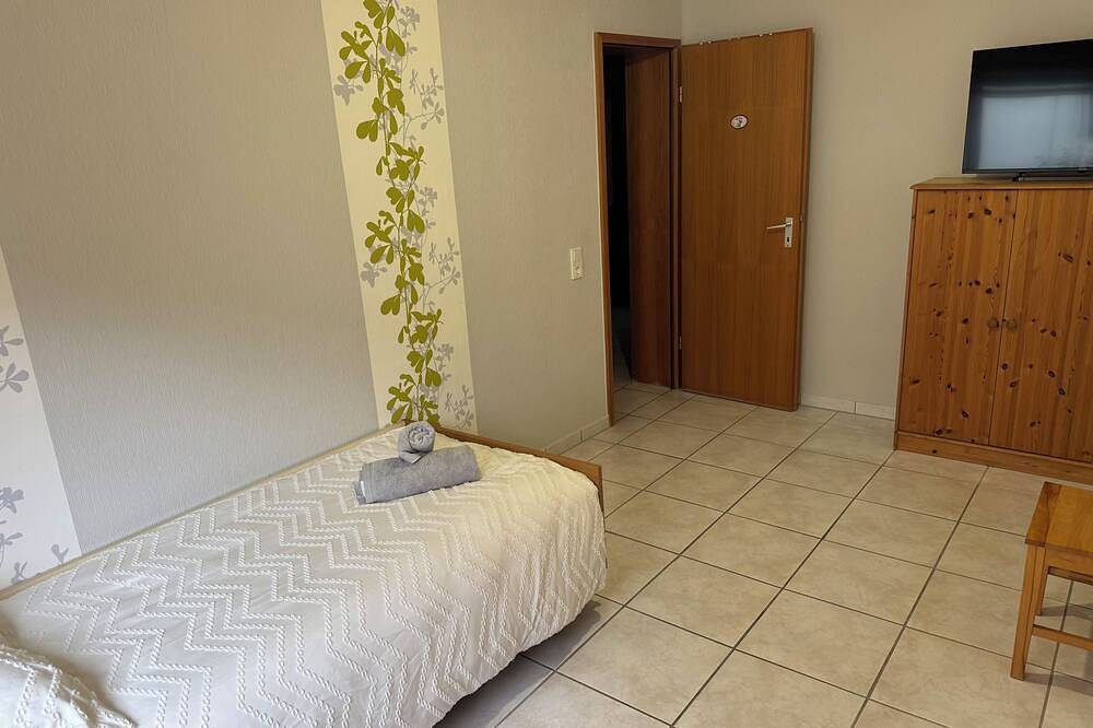 130qm Apartment mit Garten und Stellplatz in Riegelsberg, Saarbrücken & Umgebung