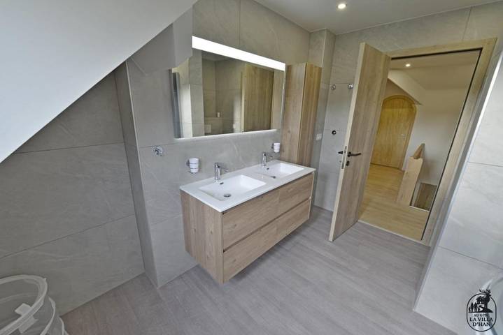Location de vacances pour 8 personnes, avec jacuzzi et jardin dans Han-sur-Lesse - 4