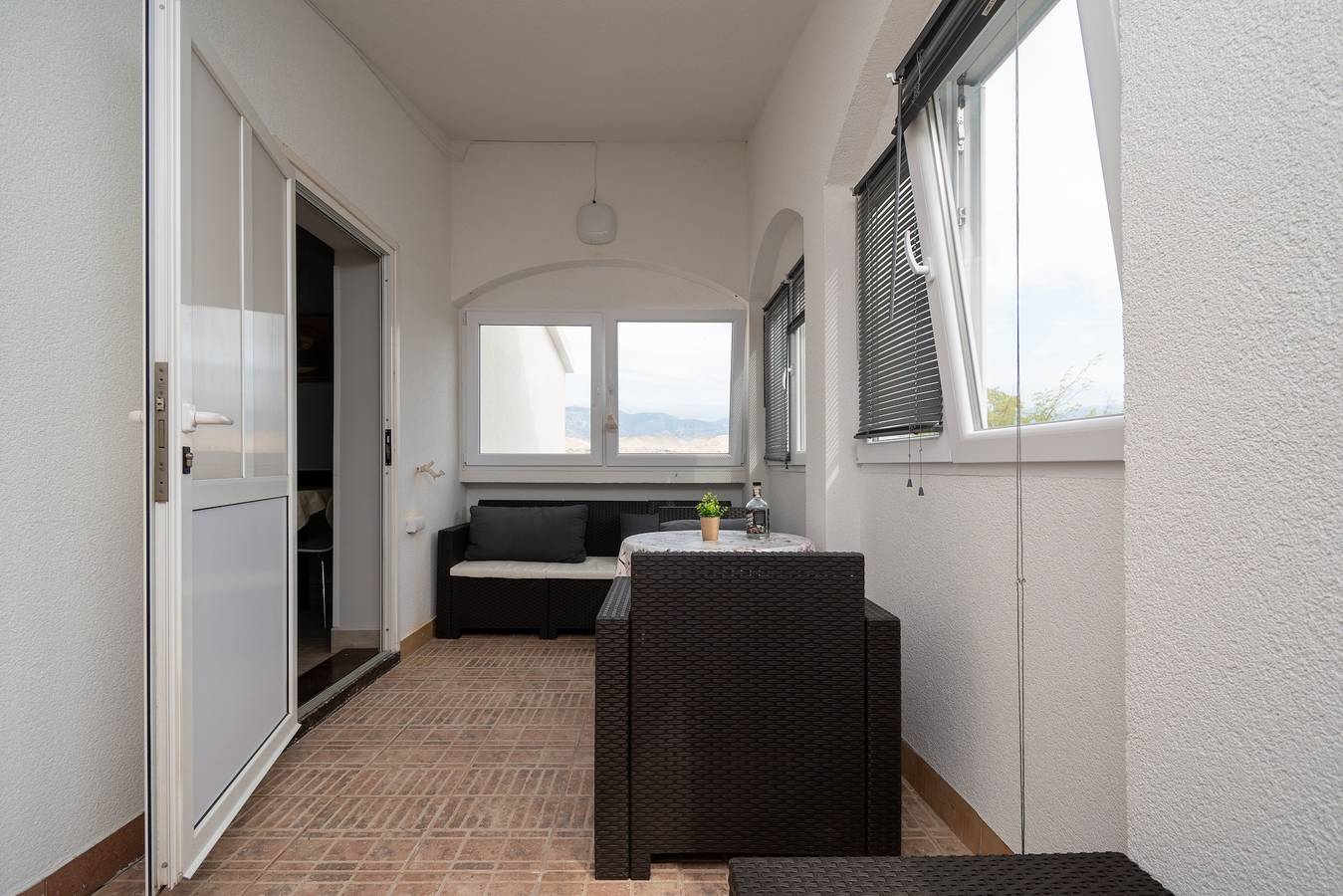 Ganze Wohnung, 1-Zimmer-Ferienwohnung mit Terrasse und Meerblick Sveti Marko, Pag A-21654-b in Mandre, Pag