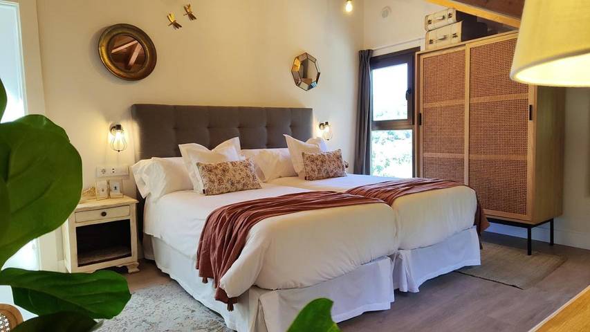 Casa rural para 3 personas, con Balcón y Terraza además de Jacuzzi y Jardín en Nalón