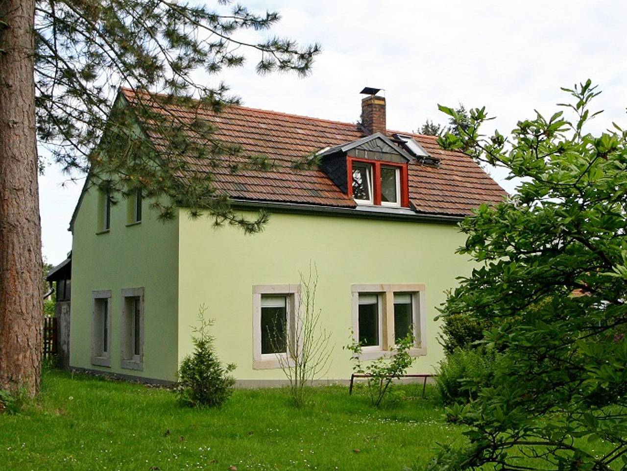 Ganze Ferienwohnung, Kleines Häuschen - Kleines Häuschen in Cossebaude, Dresden