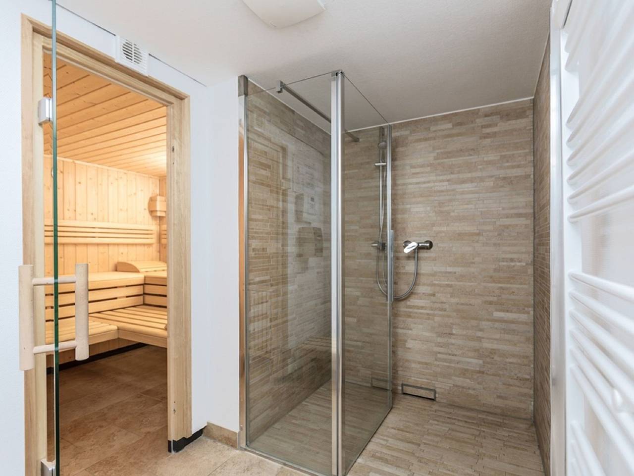 Ganze Ferienwohnung, Residenz Capitello, App. 04 - am Kurpark, Strandnah in Ostseebad Binz, Binz