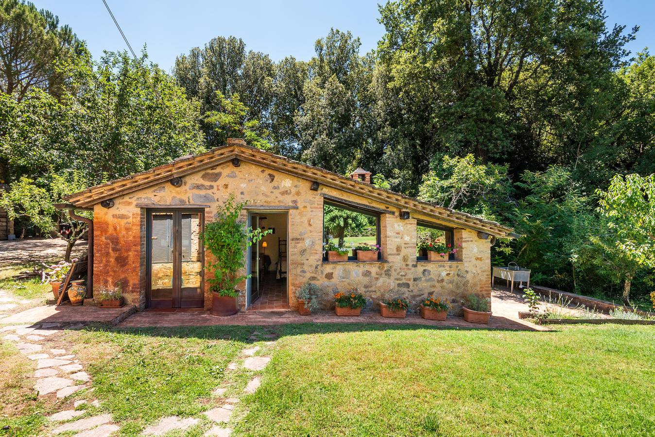 Camera 'Marroneto - Suite' con vista sulle montagne, piscina condivisa e Wi-Fi in Monticiano, Siena e dintorni