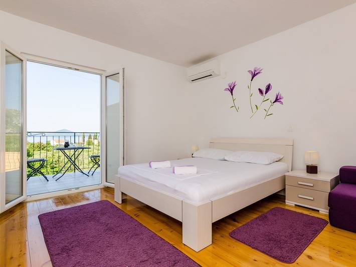 Apartamento entero, Apartment & Rooms Maždin - Triple Room with Balcony and Sea View ( Soba More ) in Slano, Condado de Dubrovnik-Neretva
