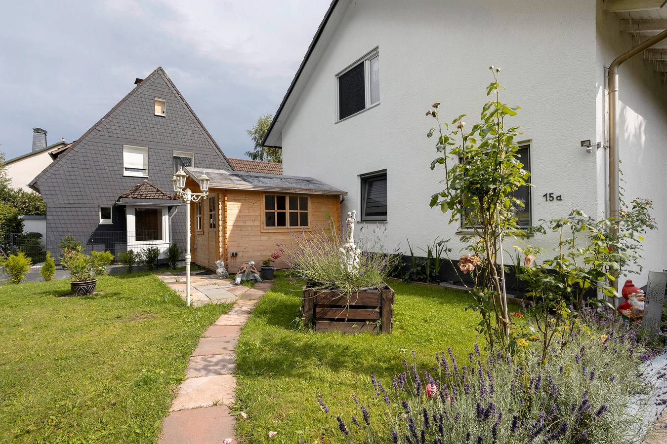 Ganze Wohnung, Ferienwohnung 'Sara's' mit privatem Garten, Wlan und Klimaanlage in Plettenberg, Märkischer Kreis