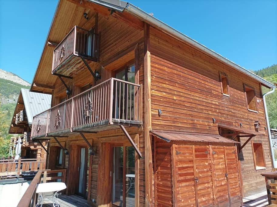 Appartement entier, Appart T3 avec Terrasse de 60m2 Chalet Le Coucou Allos in Allos, Région Castellane