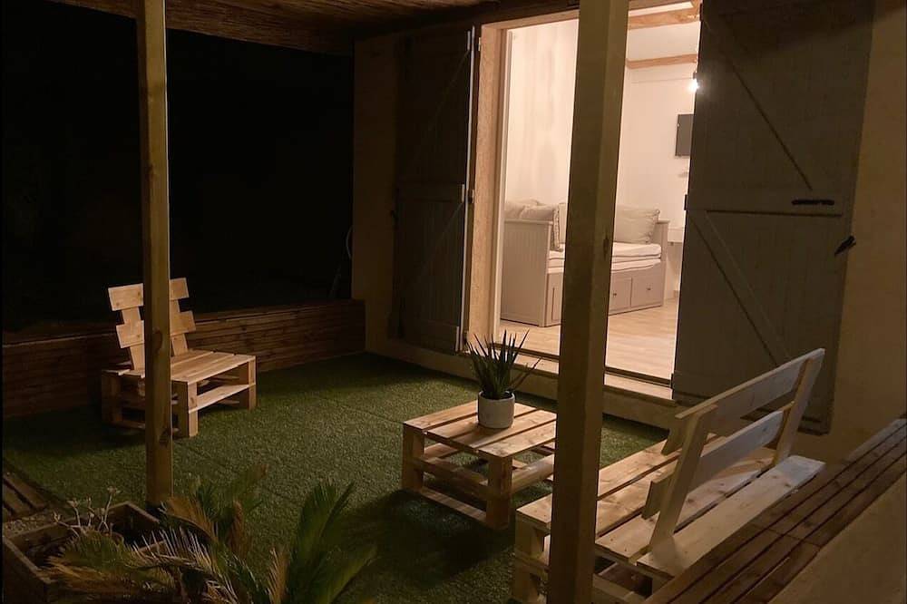 Cosy Studio (tiny house), parking, in Mougins near Cannes. in Mougins, Cannes und Umgebung