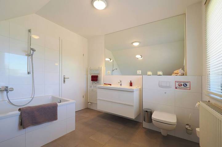 A Gem on the Peenestrom: 125 m² of living space, nature, tranquility, biking, fishing, hiking in Quilitz, Rankwitz