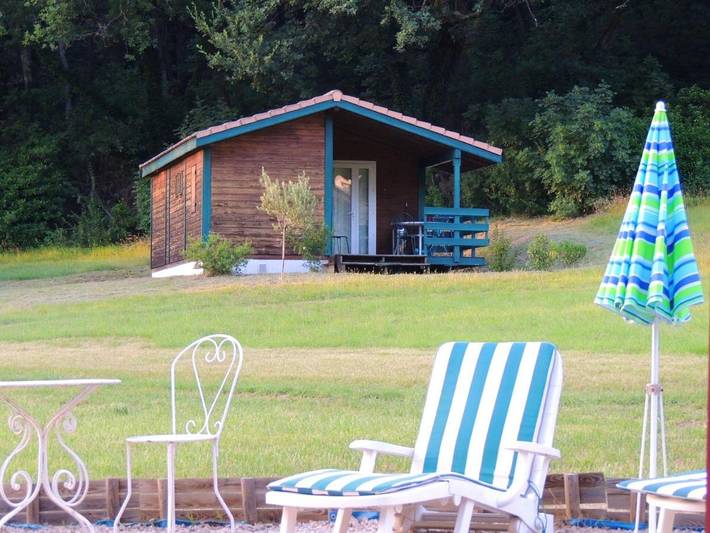 Gîte pour 5 personnes, avec jardin et piscine à Les Tourrettes