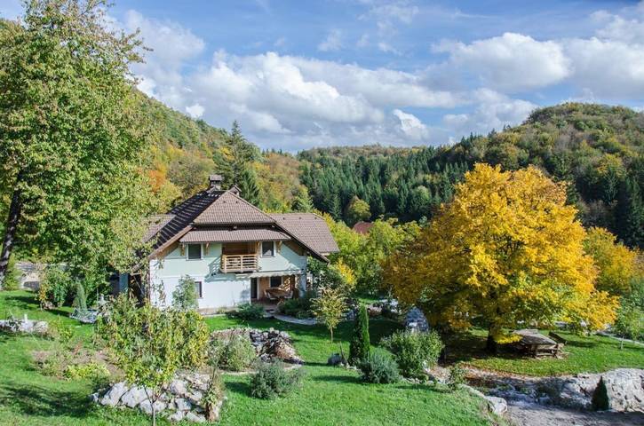 Chambre d’hôte pour 4 personnes, avec Balcon et Terrasse ainsi que Jardin et Vue
